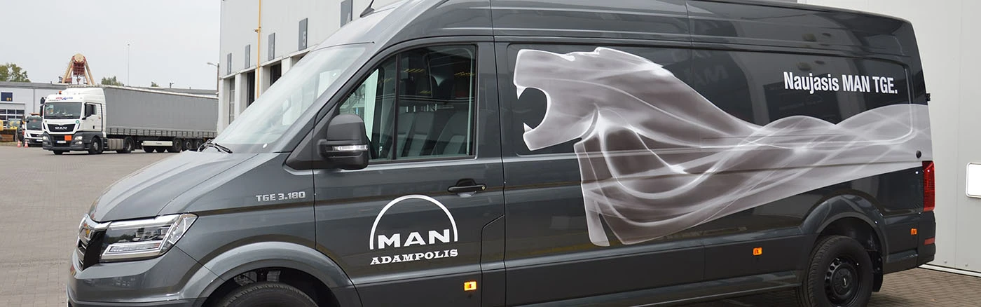 Reklama ant automobilio Vilniuje ir Kaune